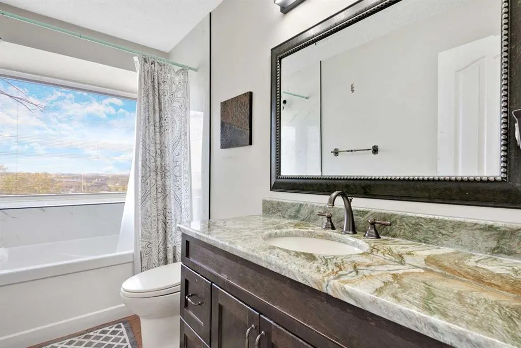 56053 Ridgeview Drive E