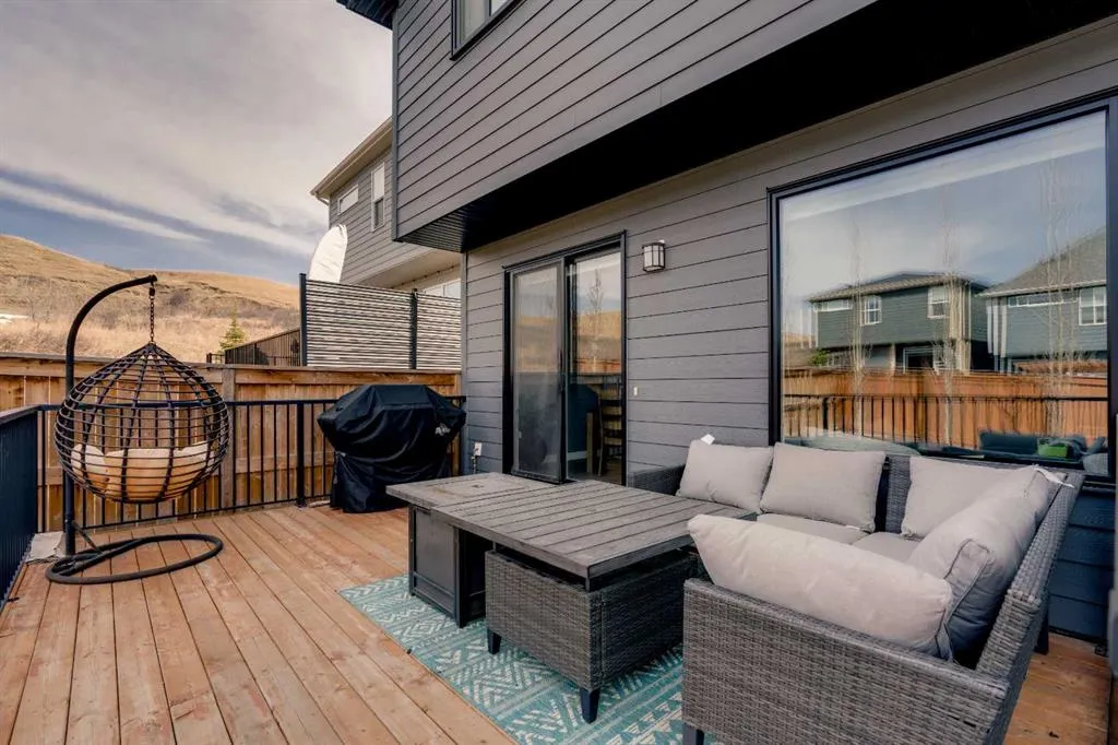 27 Cranbrook Court SE