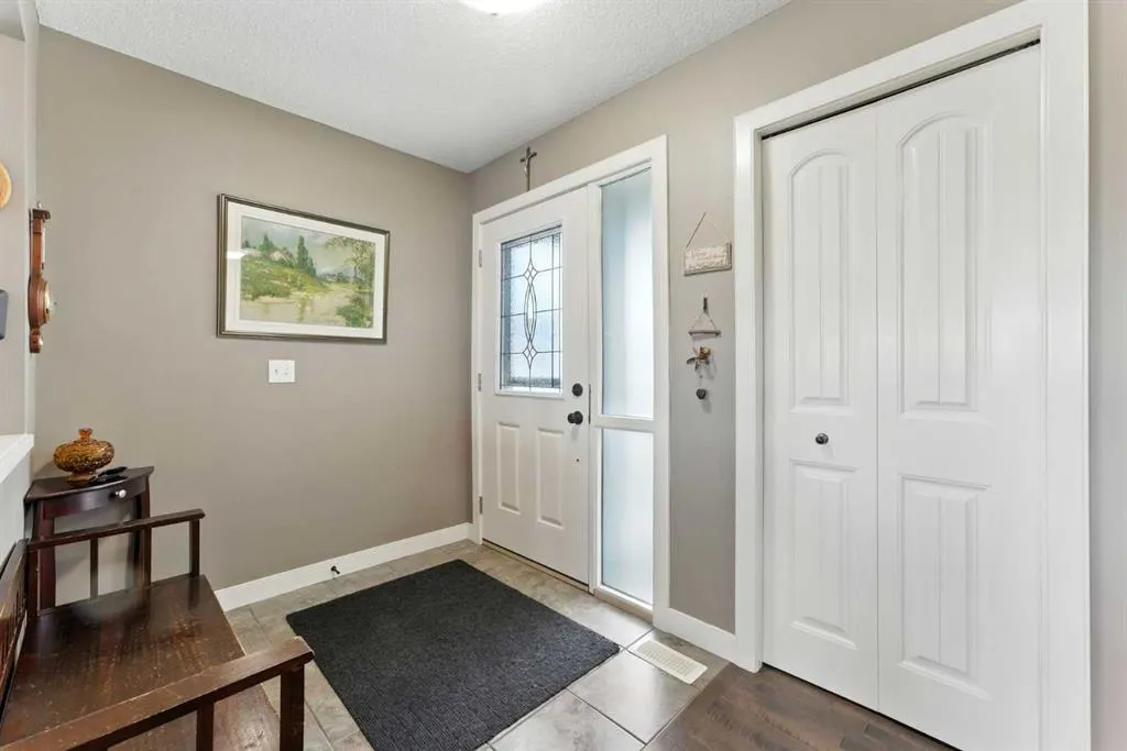 5 Bridlecrest Court SW