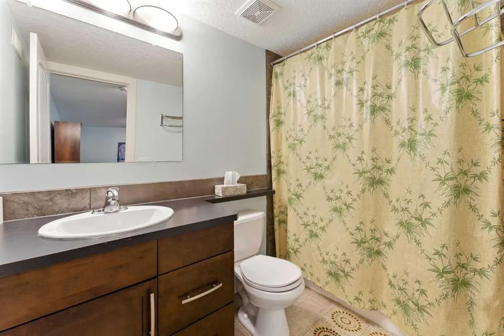 5 Bridlecrest Court SW