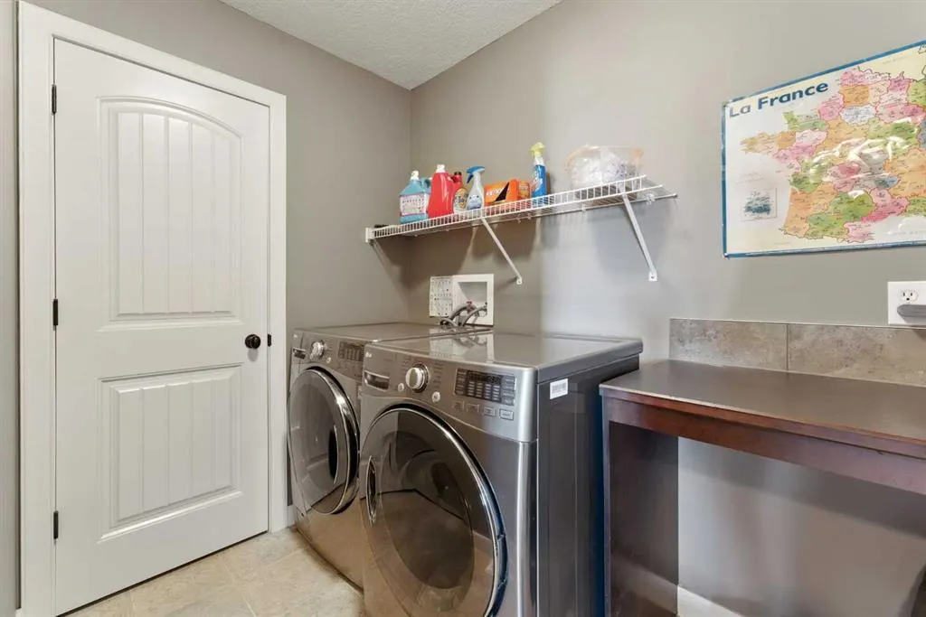 5 Bridlecrest Court SW