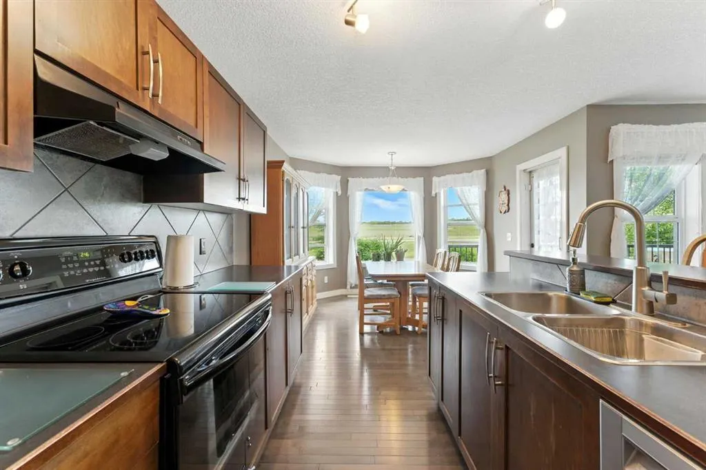 5 Bridlecrest Court SW