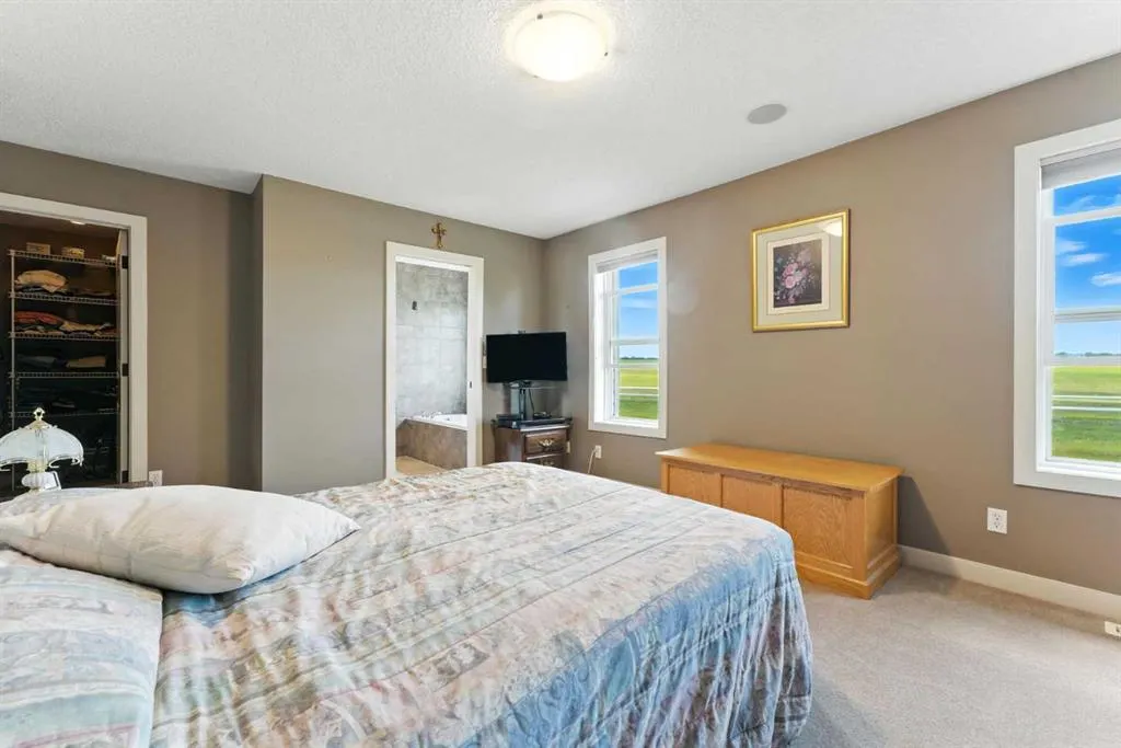 5 Bridlecrest Court SW