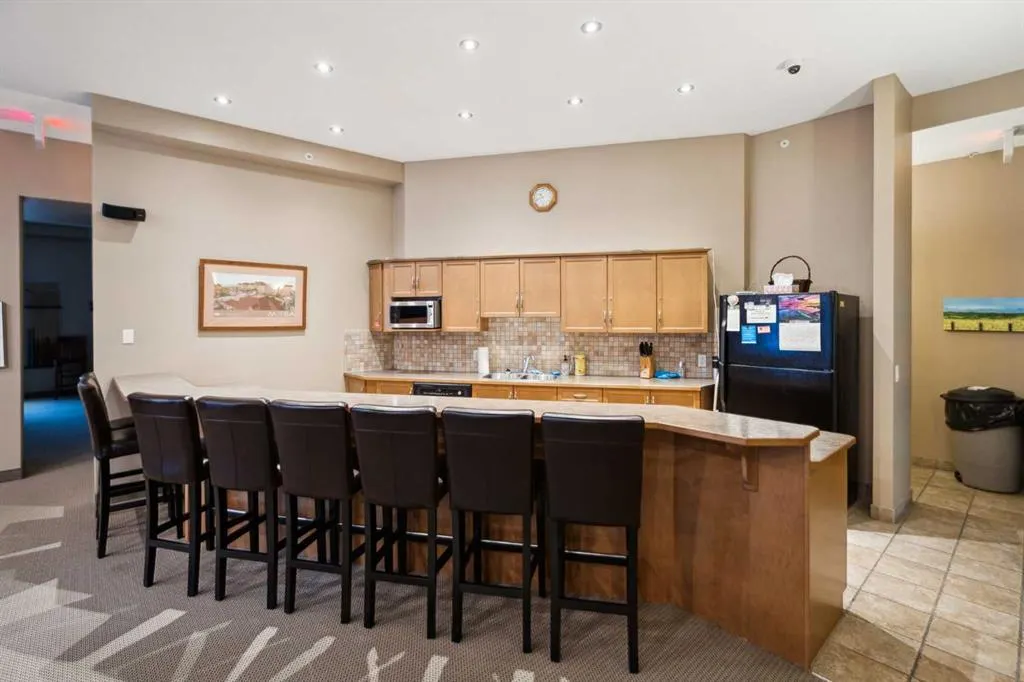 92 Crystal Shores Road, #3102