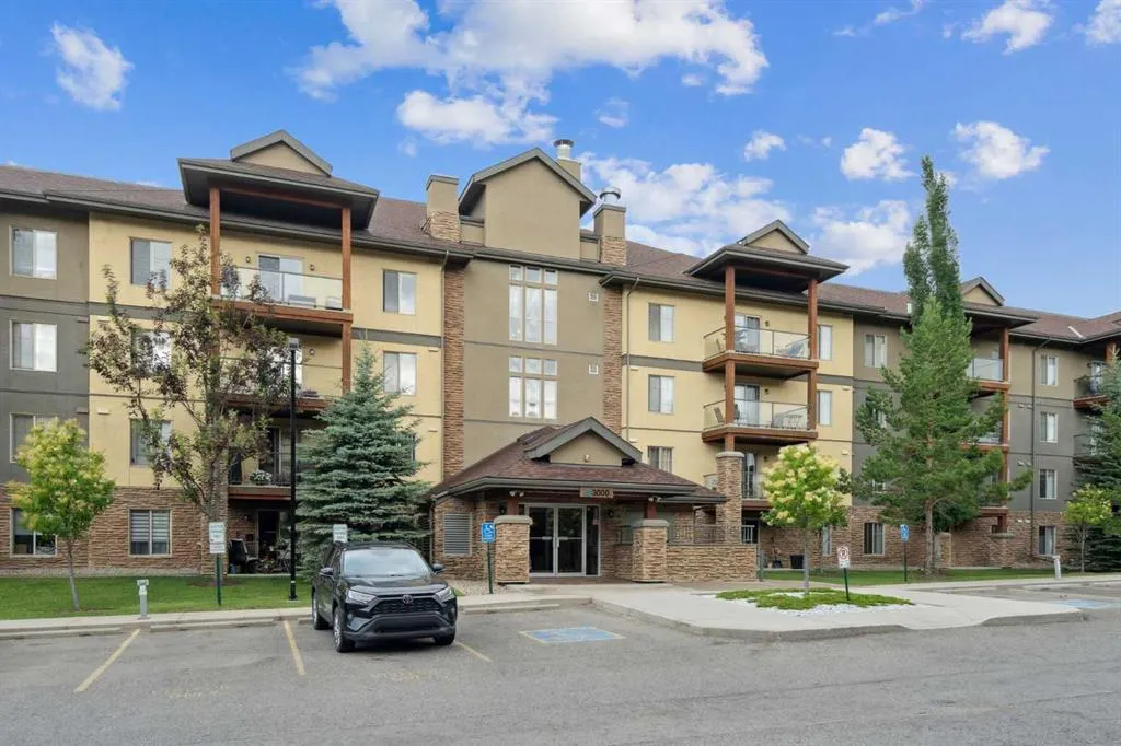 92 Crystal Shores Road, #3102