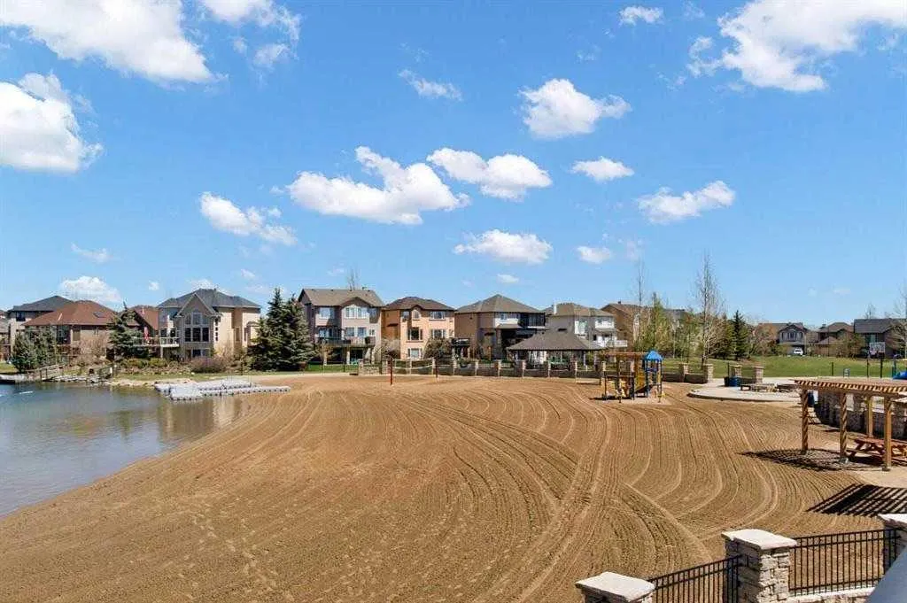 92 Crystal Shores Road, #3102