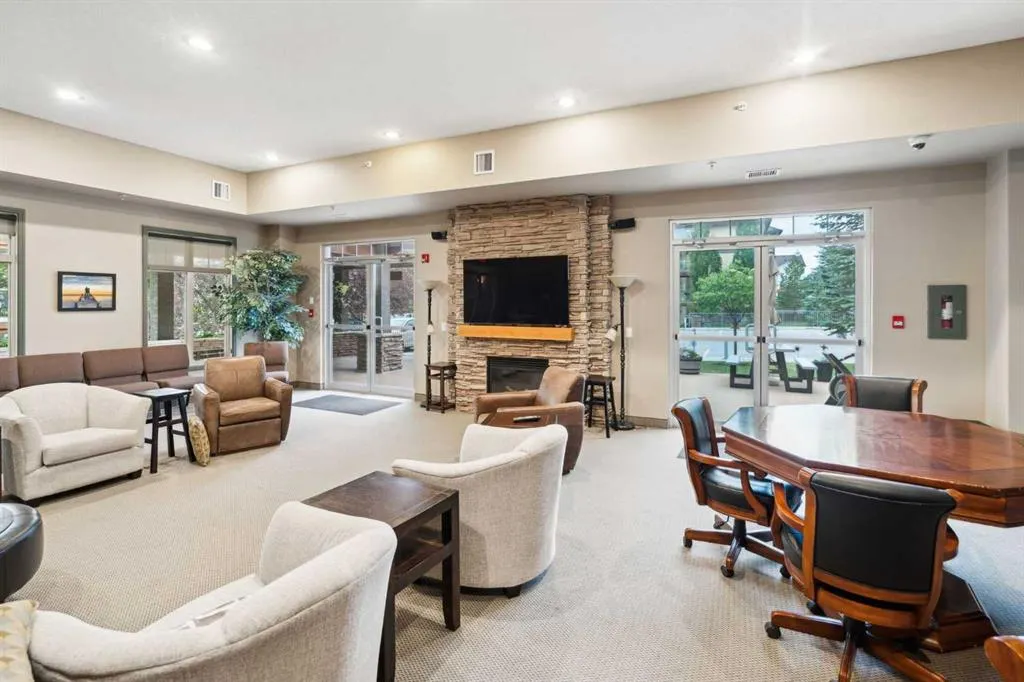 92 Crystal Shores Road, #3102