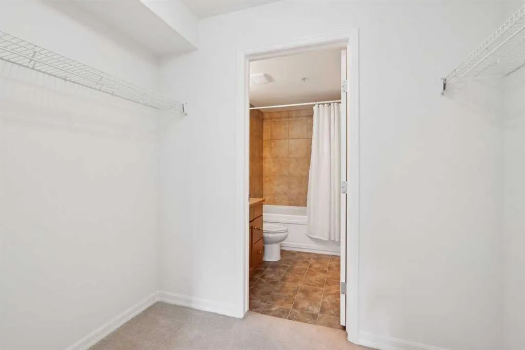92 Crystal Shores Road, #3102