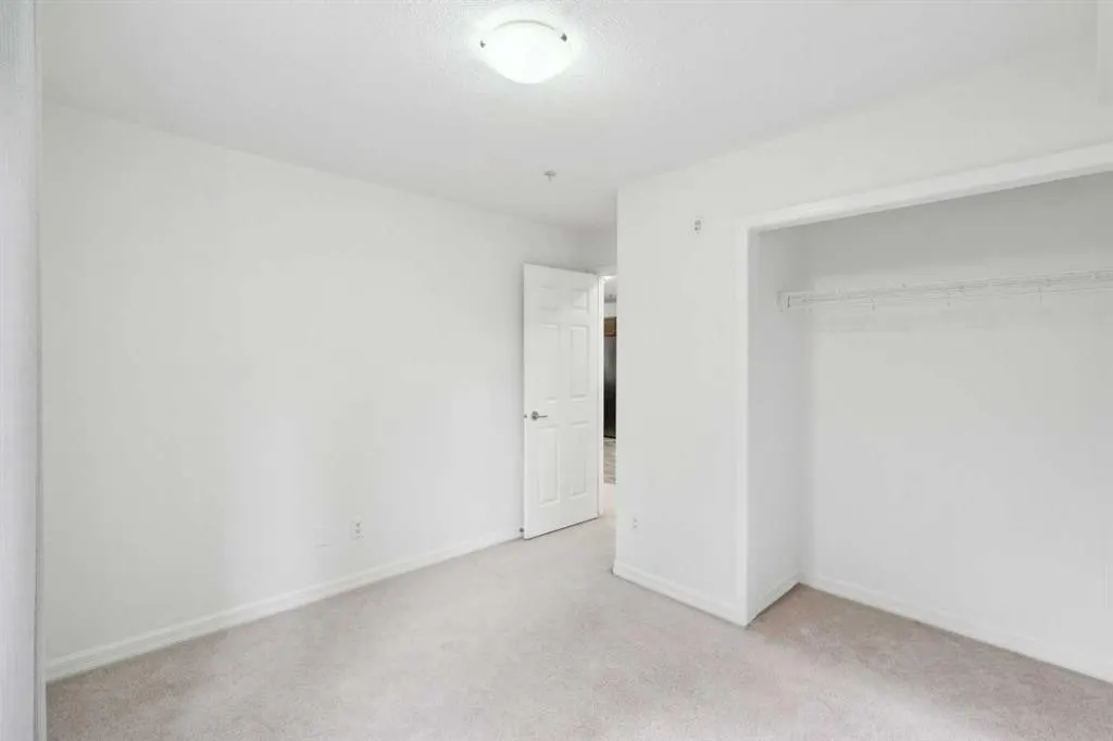 92 Crystal Shores Road, #3102