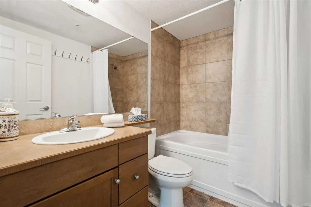 92 Crystal Shores Road, #3102