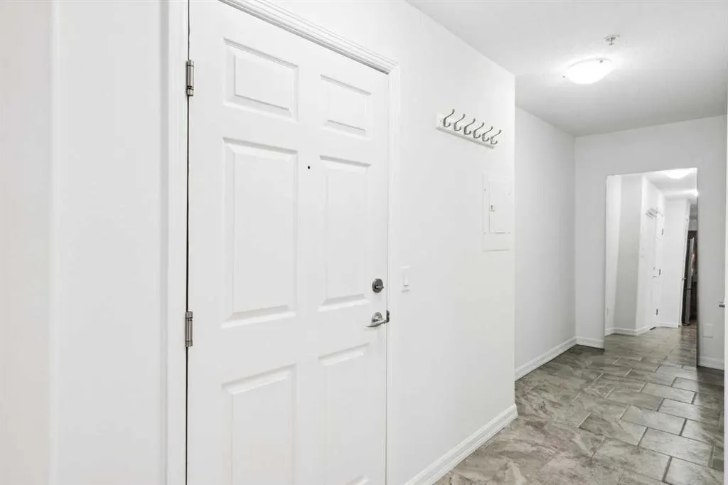 92 Crystal Shores Road, #3102