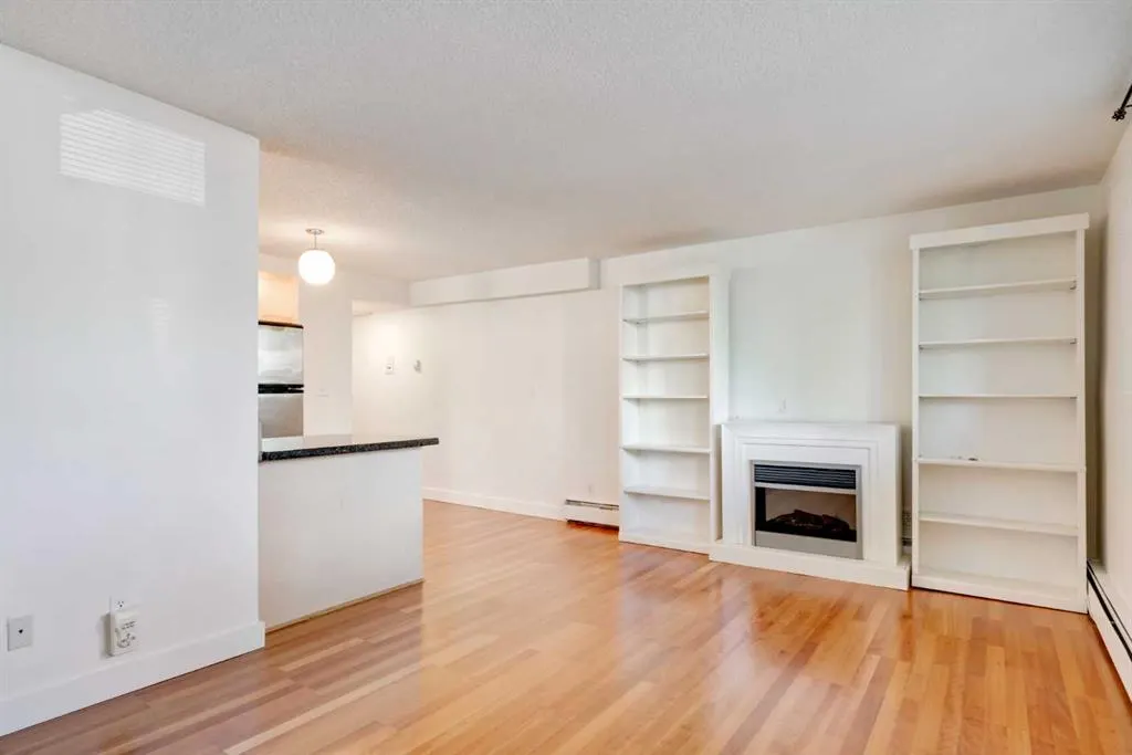 927 2 Avenue NW, #105