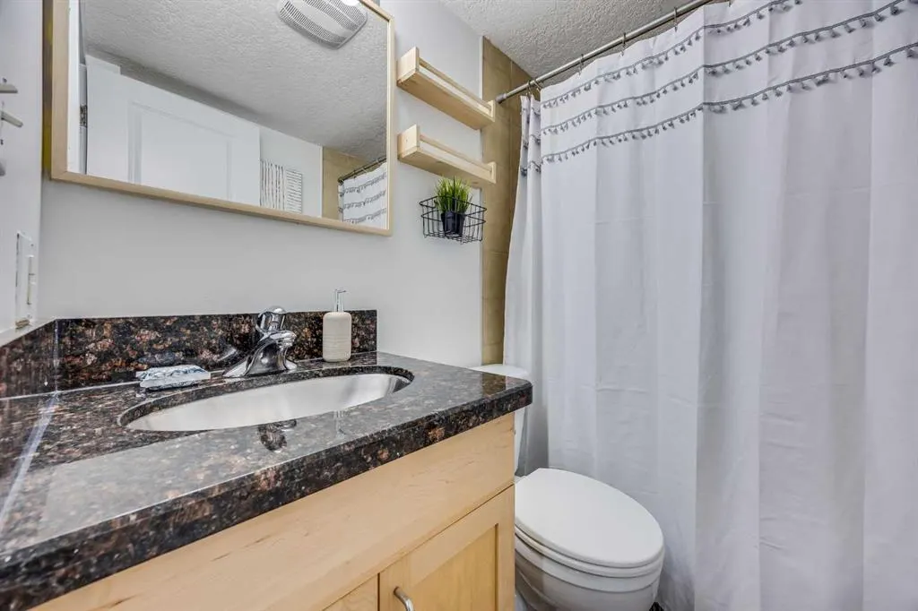 927 2 Avenue NW, #105