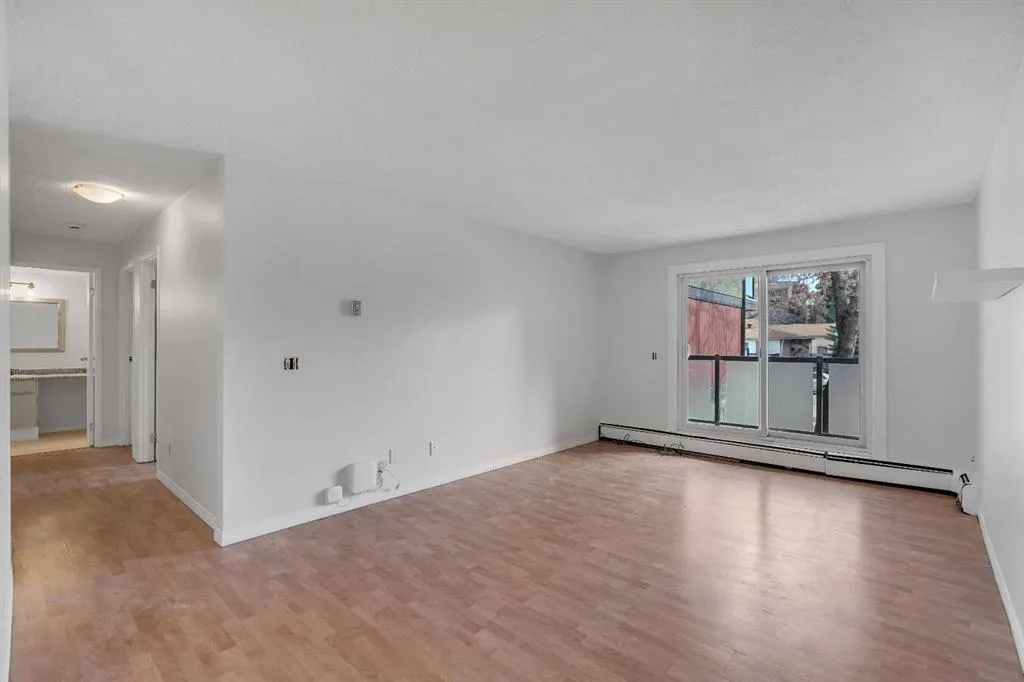 1915 26 Street SW, #206