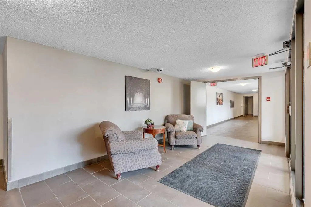 1915 26 Street SW, #206