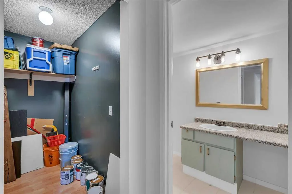 1915 26 Street SW, #206