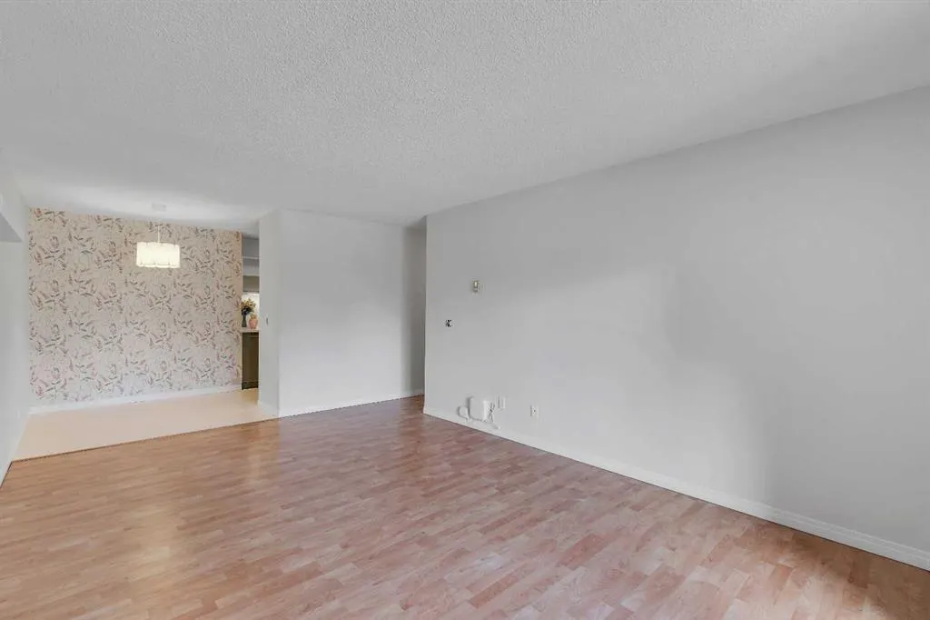 1915 26 Street SW, #206