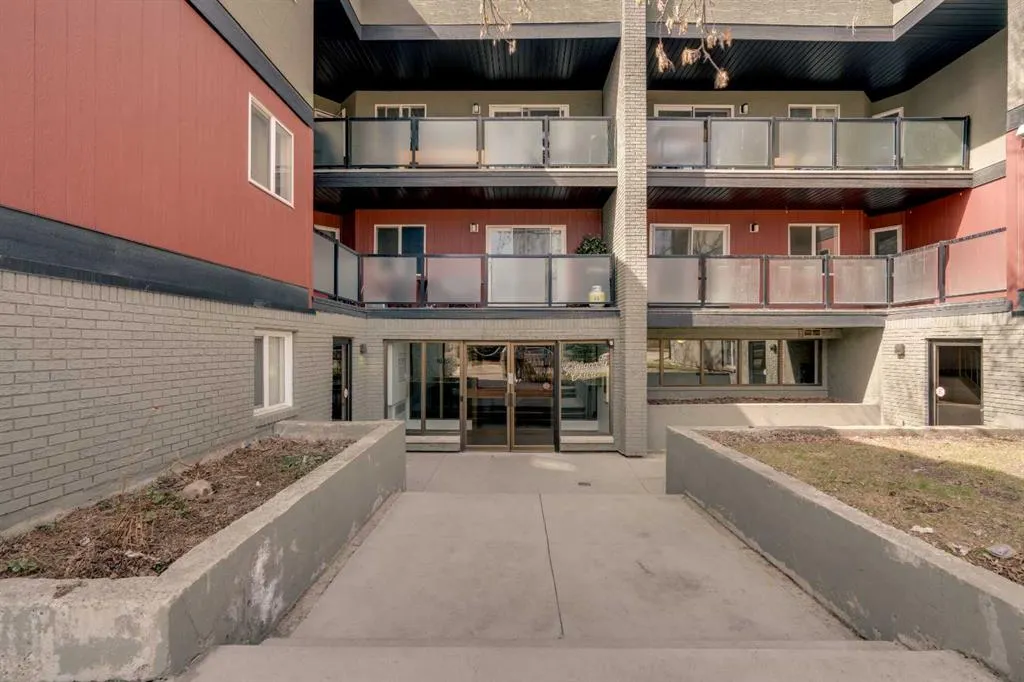 1915 26 Street SW, #206