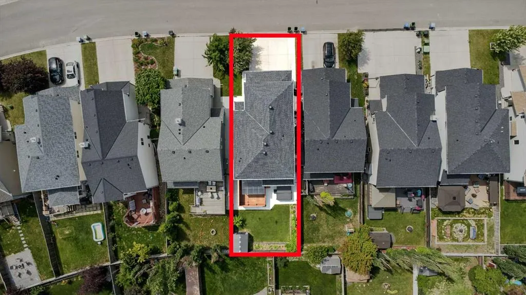 44 Copperleaf Way SE