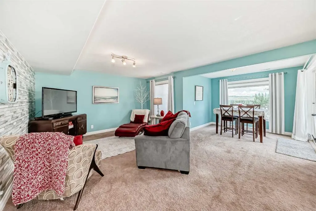40 Bow Ridge Drive
