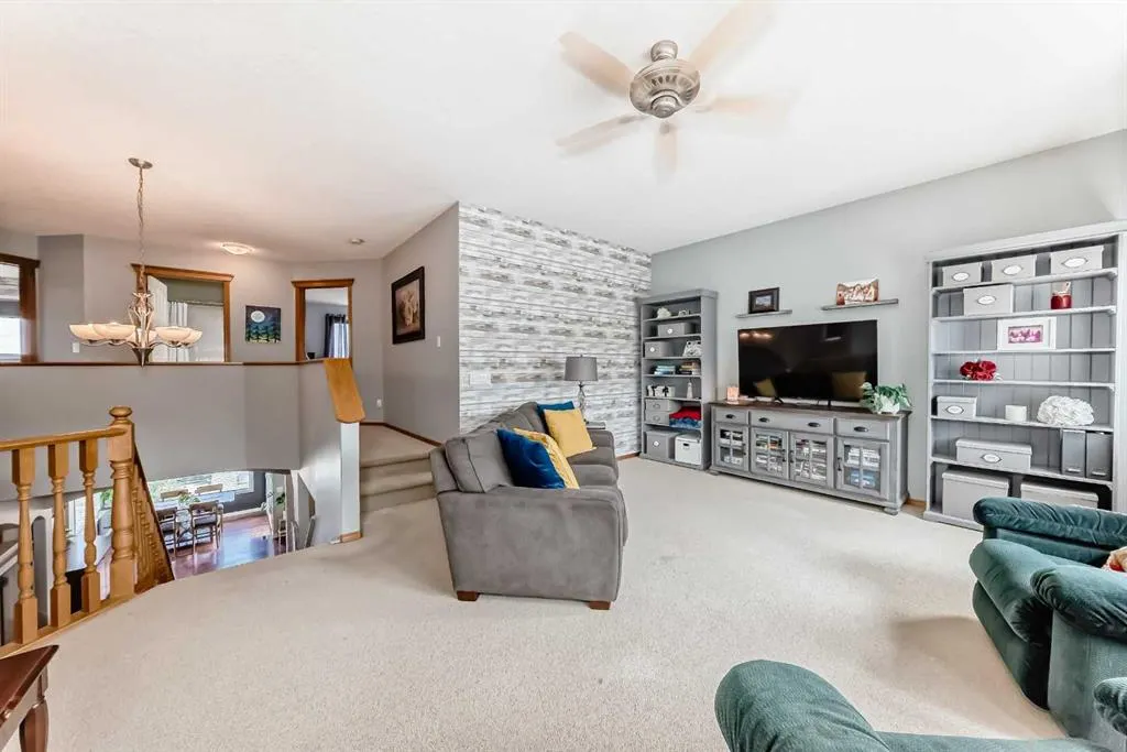 40 Bow Ridge Drive