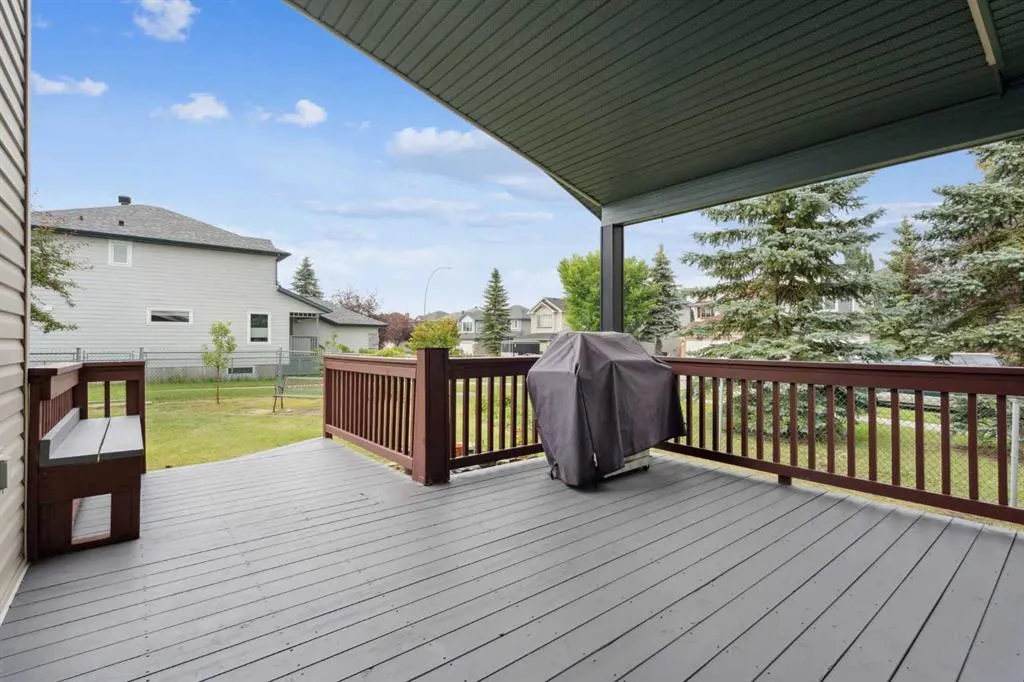 133 Somerglen Way SW