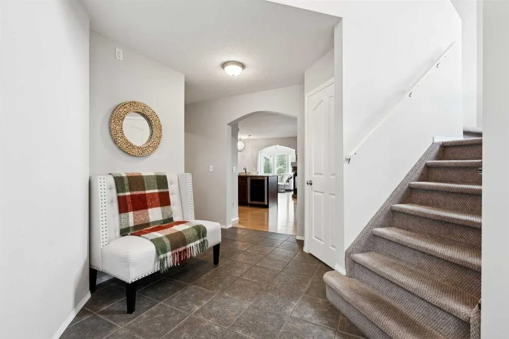 133 Somerglen Way SW