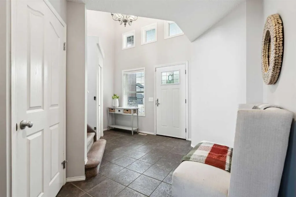 133 Somerglen Way SW