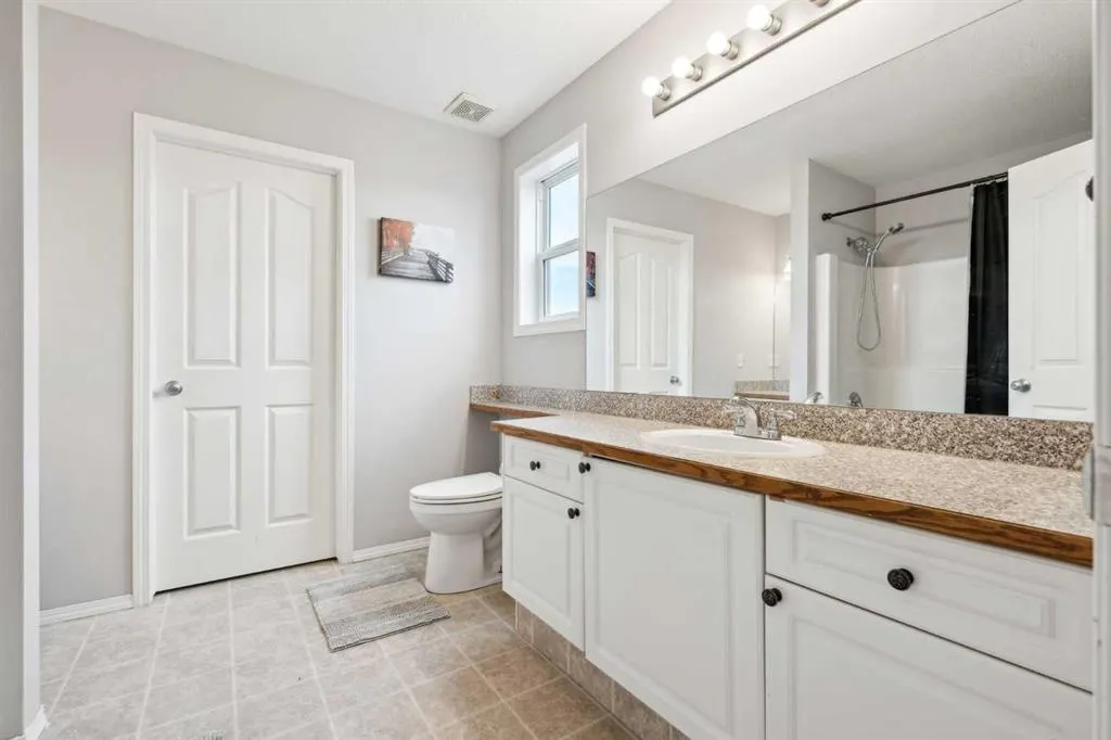 133 Somerglen Way SW