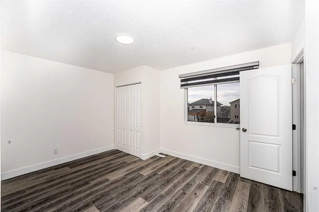 339 Martinbrook Place NE