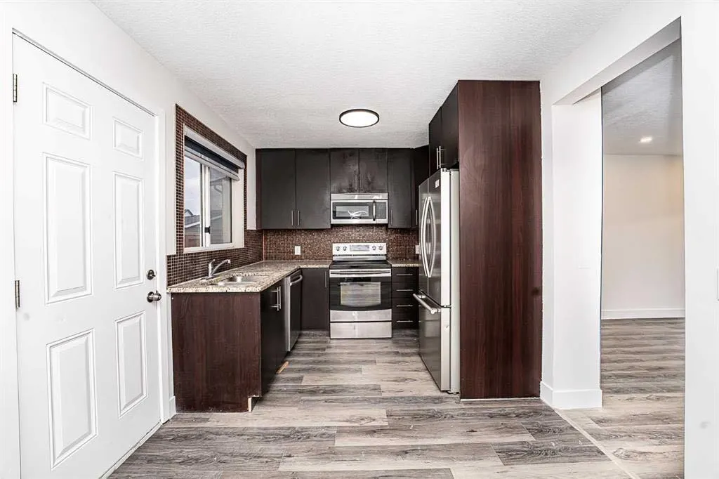 339 Martinbrook Place NE