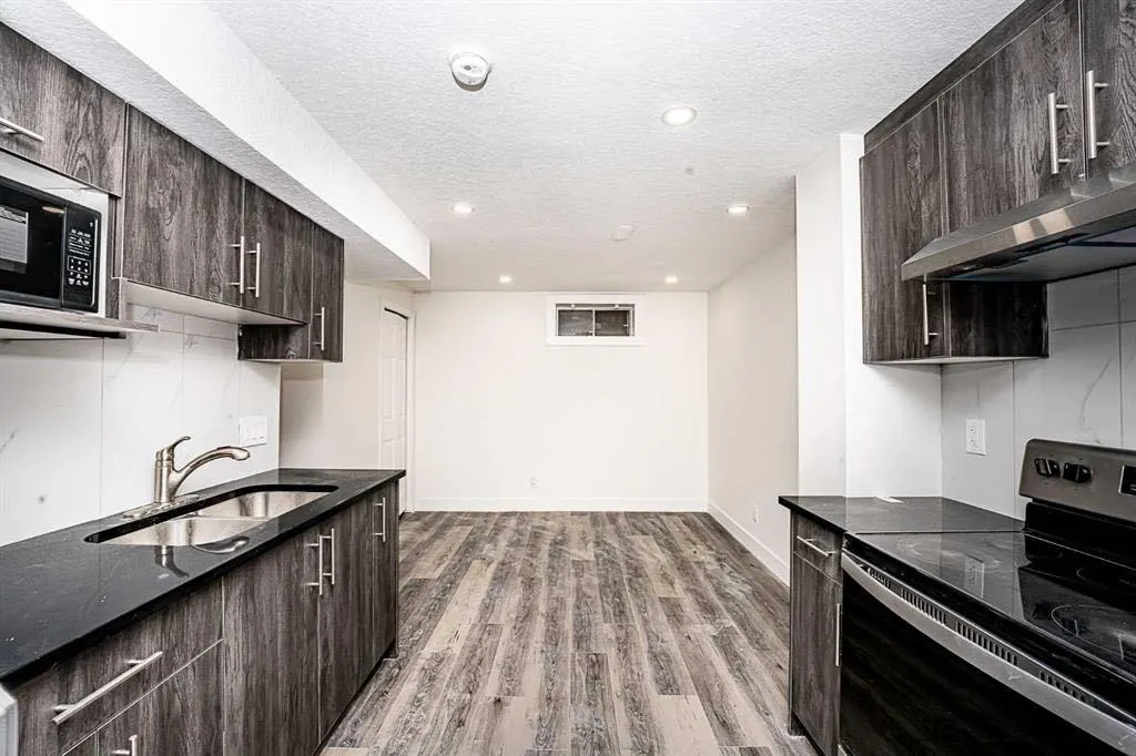 339 Martinbrook Place NE