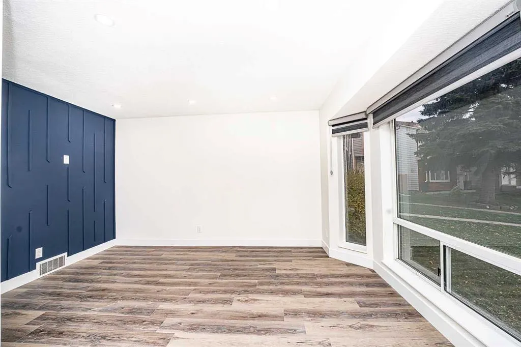 339 Martinbrook Place NE
