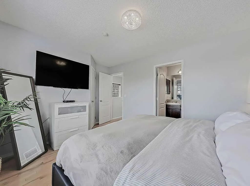 92 Cranford Crescent SE