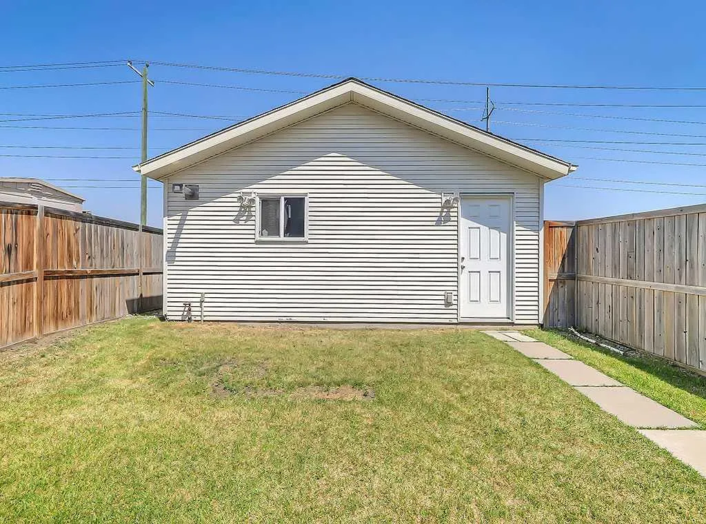 92 Cranford Crescent SE