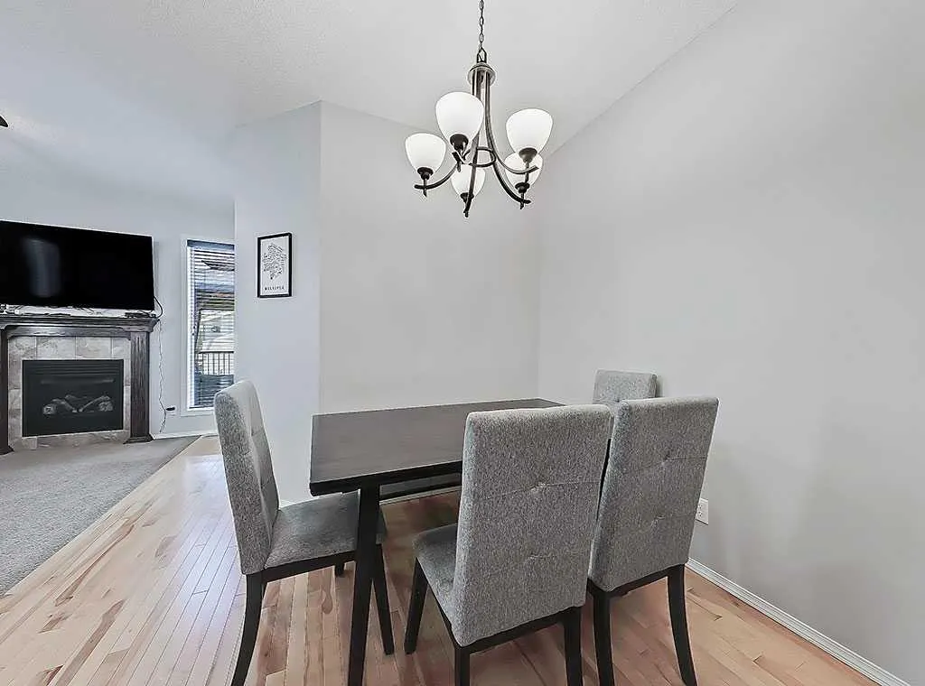 92 Cranford Crescent SE
