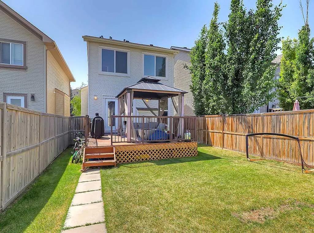 92 Cranford Crescent SE