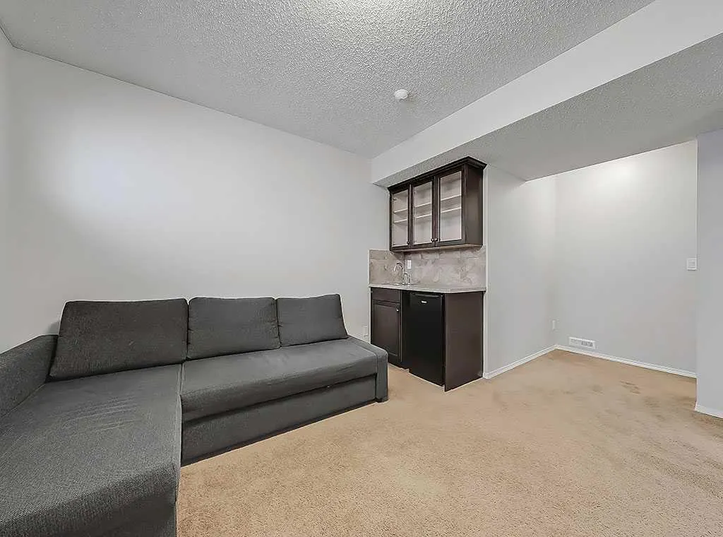 92 Cranford Crescent SE