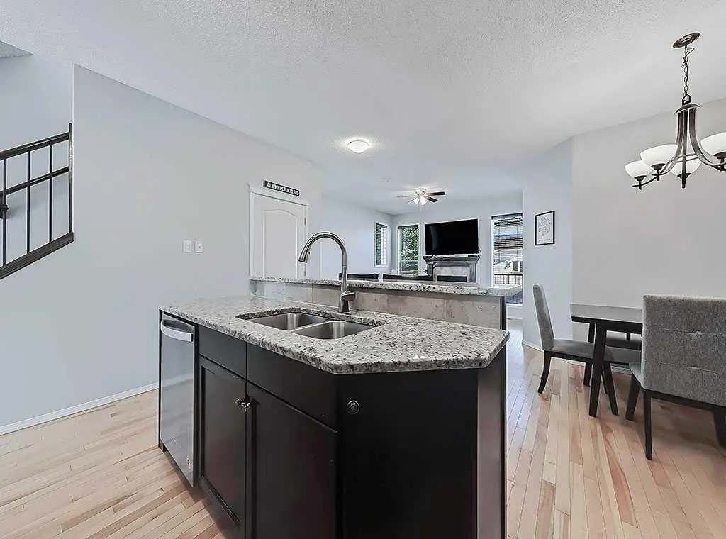 92 Cranford Crescent SE