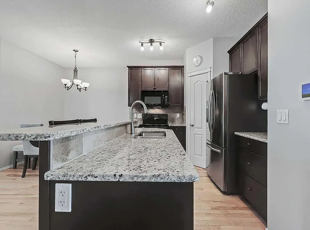 92 Cranford Crescent SE