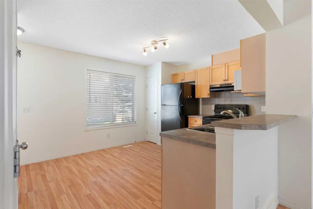 119 Royal Birch Villas NW