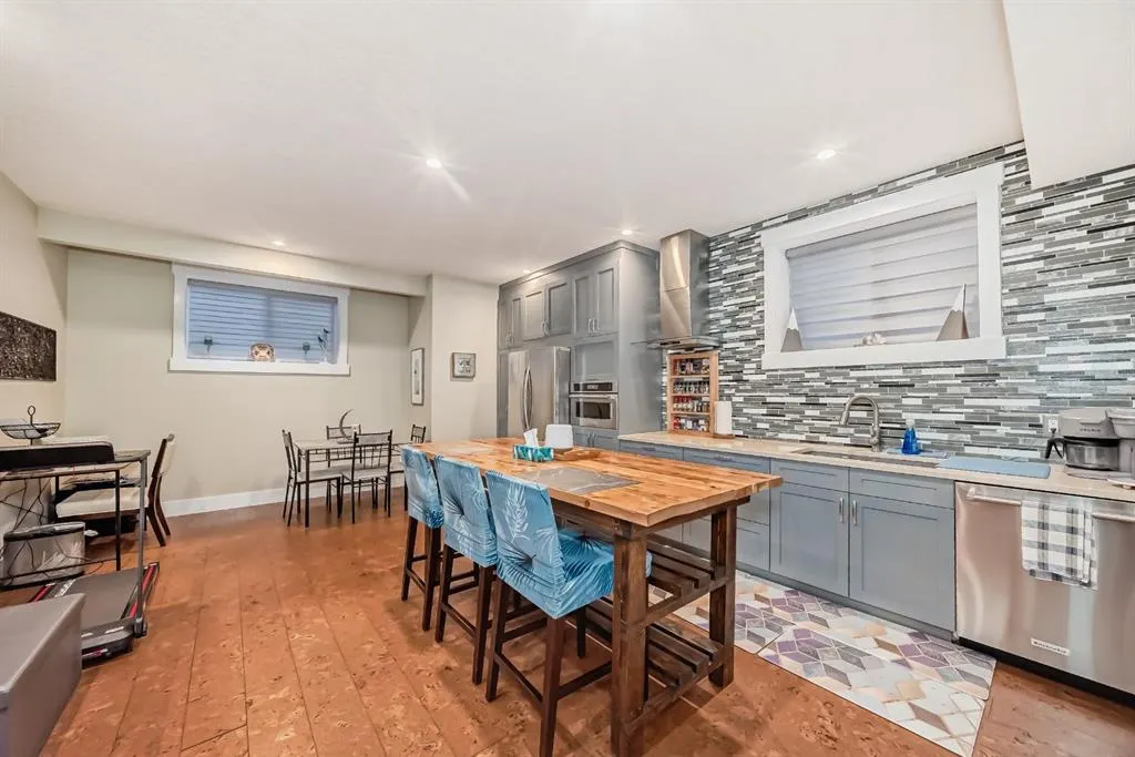 168 kinniburgh Circle