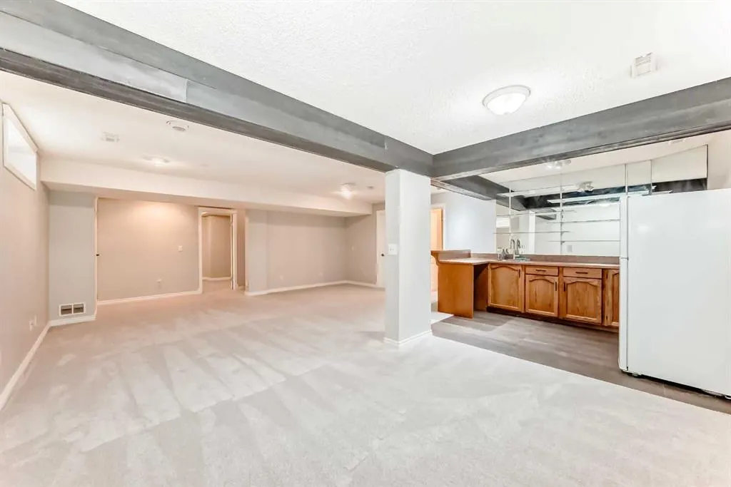 296 Lakeside Greens Crescent