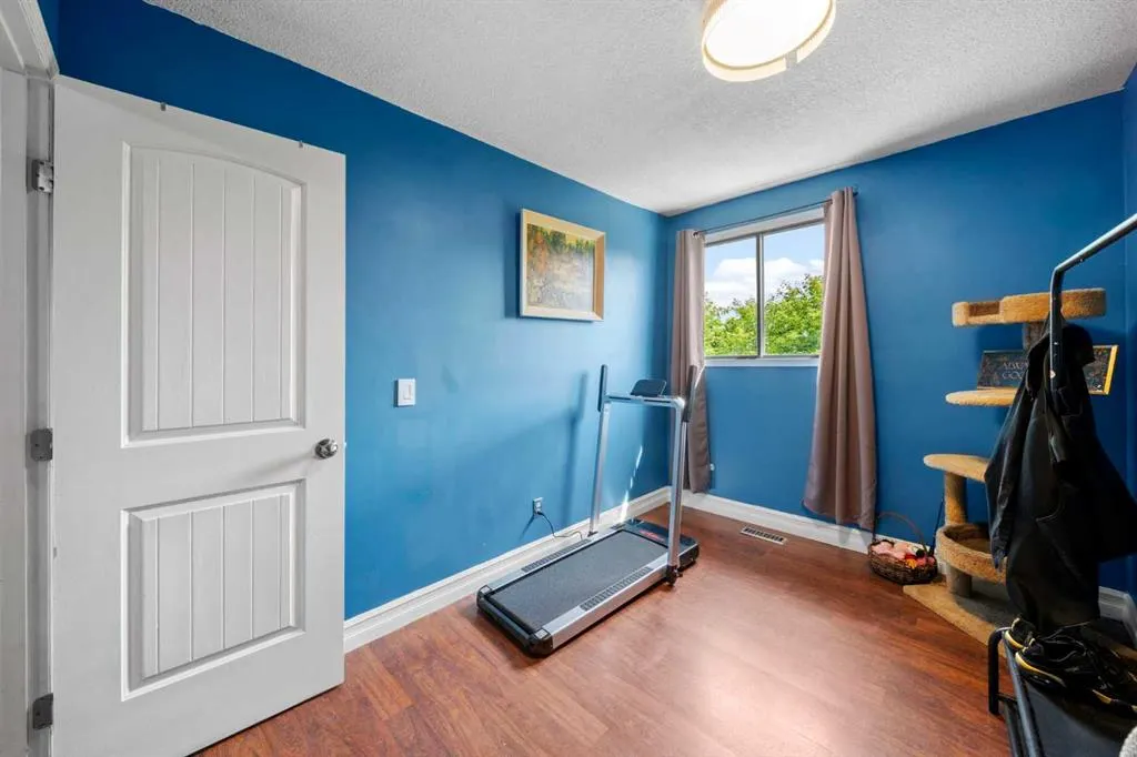 643 4 Avenue NE, #23