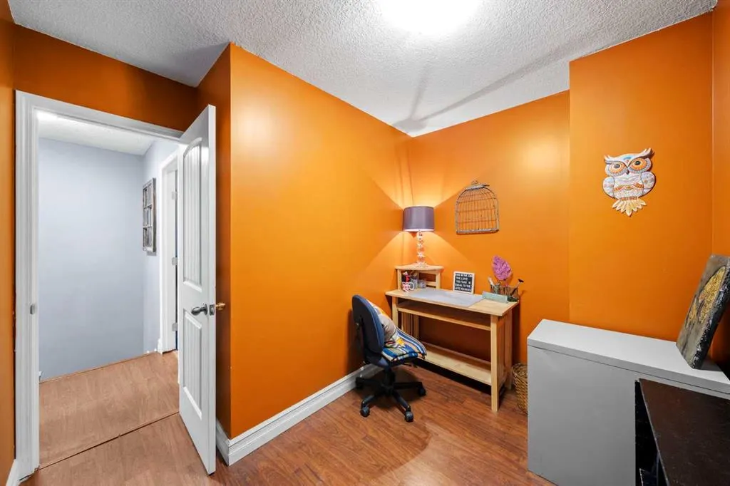 643 4 Avenue NE, #23