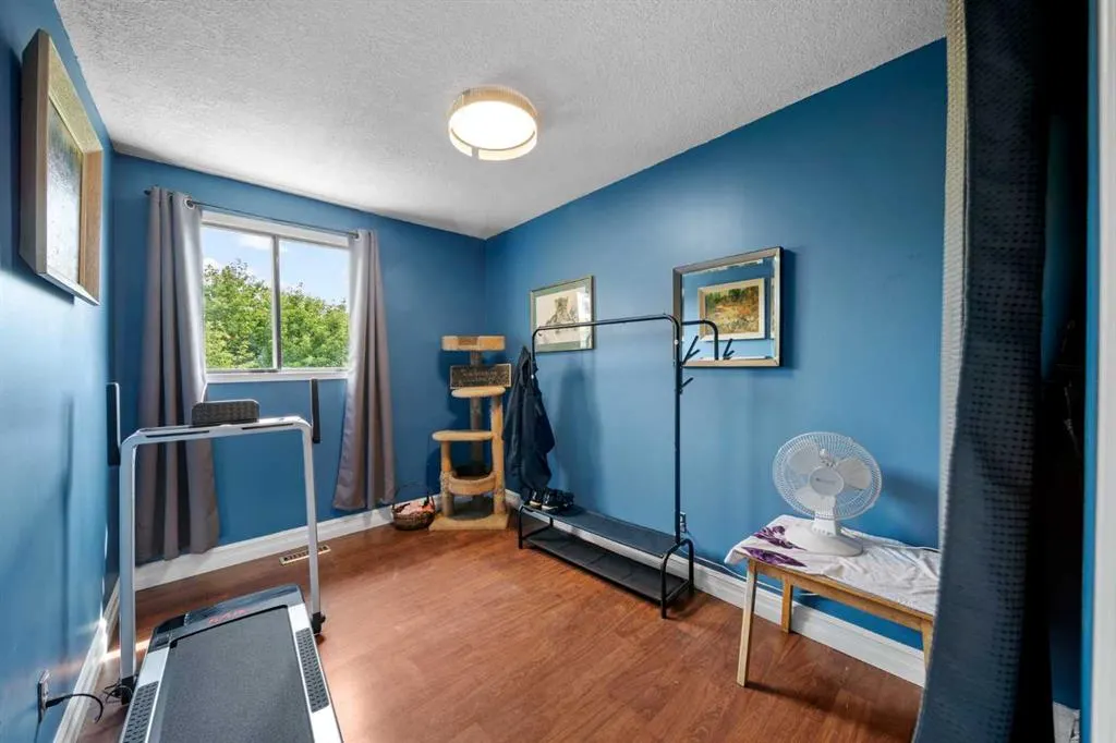 643 4 Avenue NE, #23