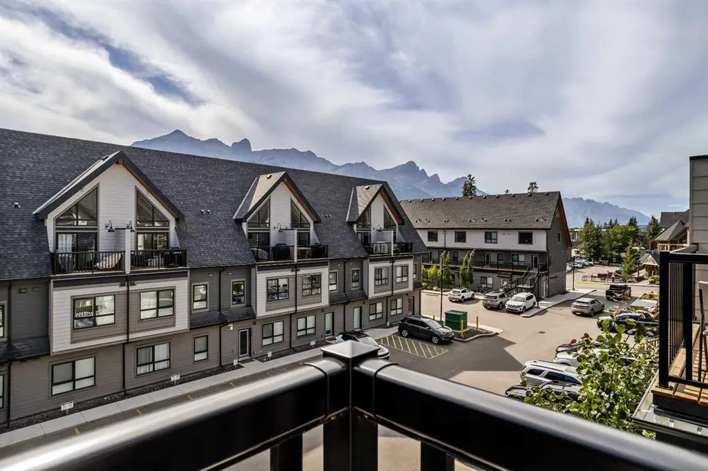 115 Kananaskis Way, #113