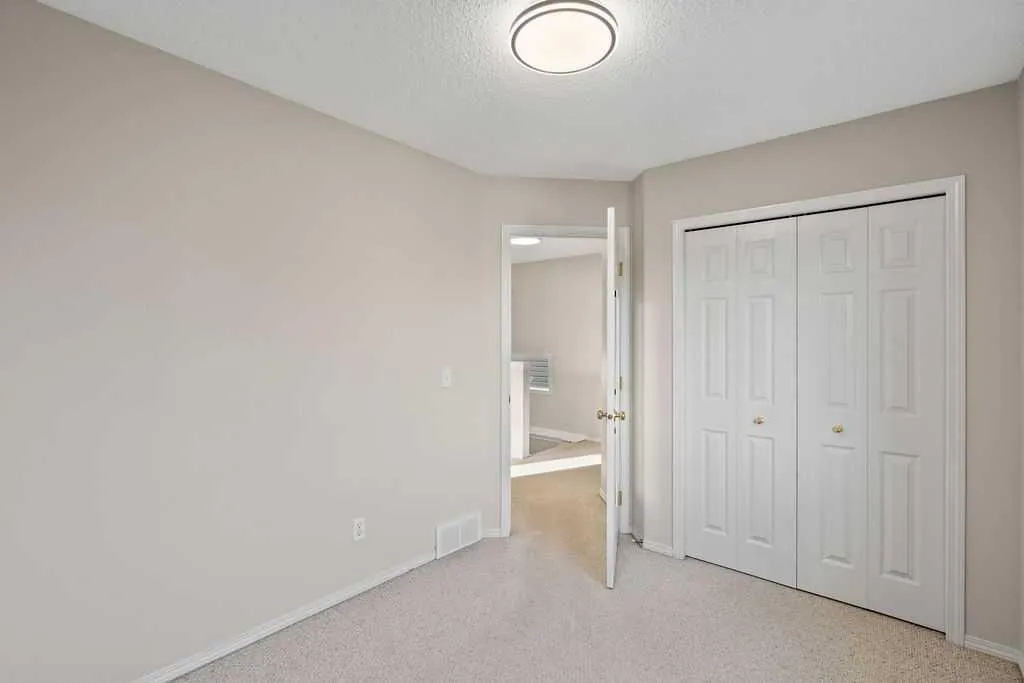 17 Coville Gardens NE