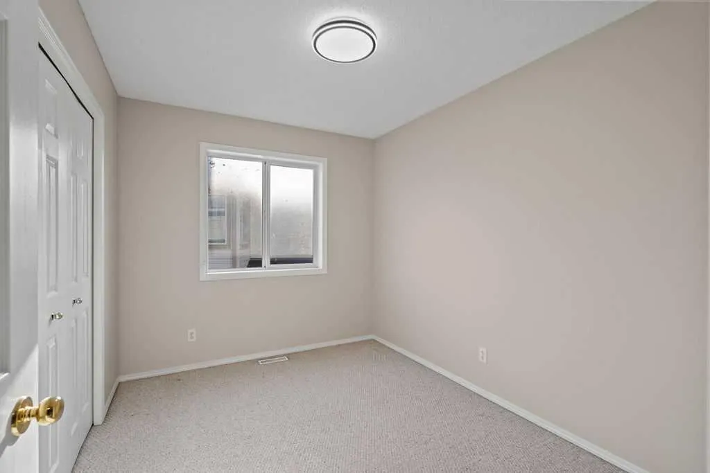 17 Coville Gardens NE