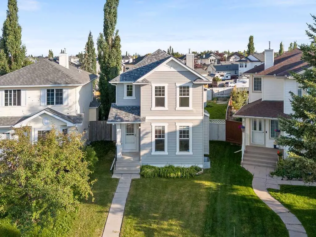 17 Coville Gardens NE